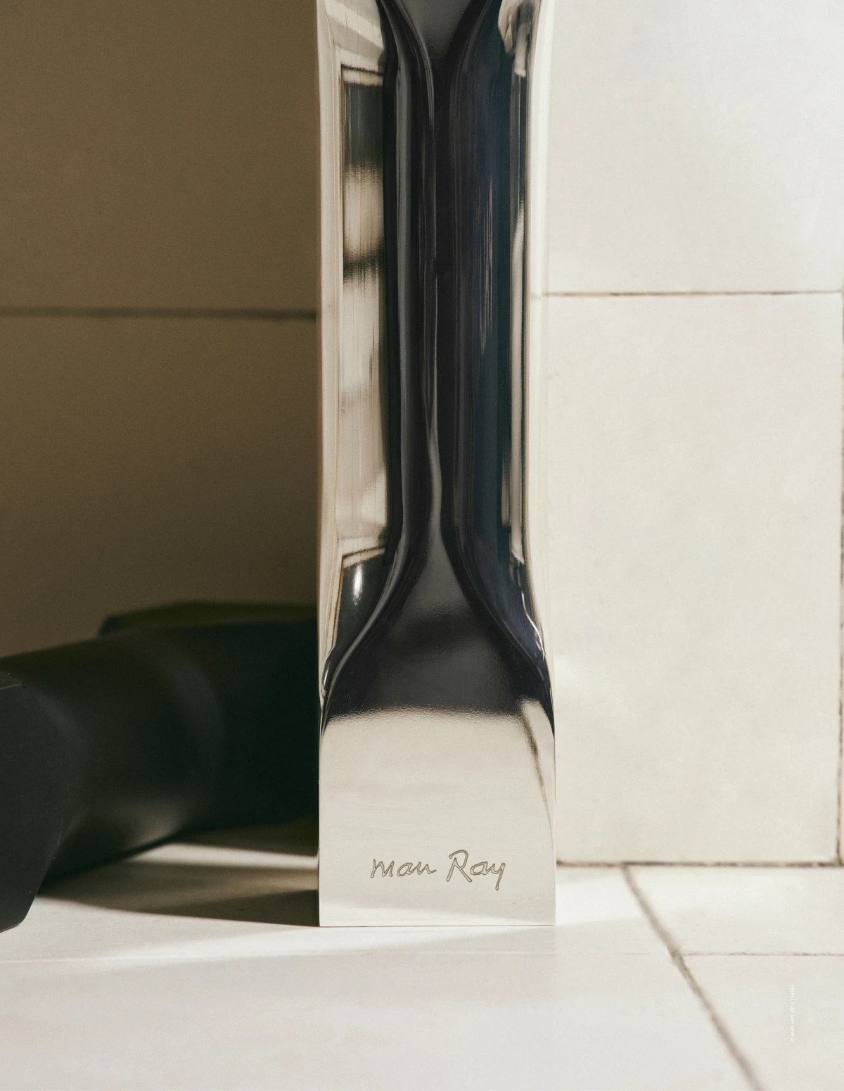 Saint Laurent u Pariz donosi jedinstvenu izložbu djela Mana Raya