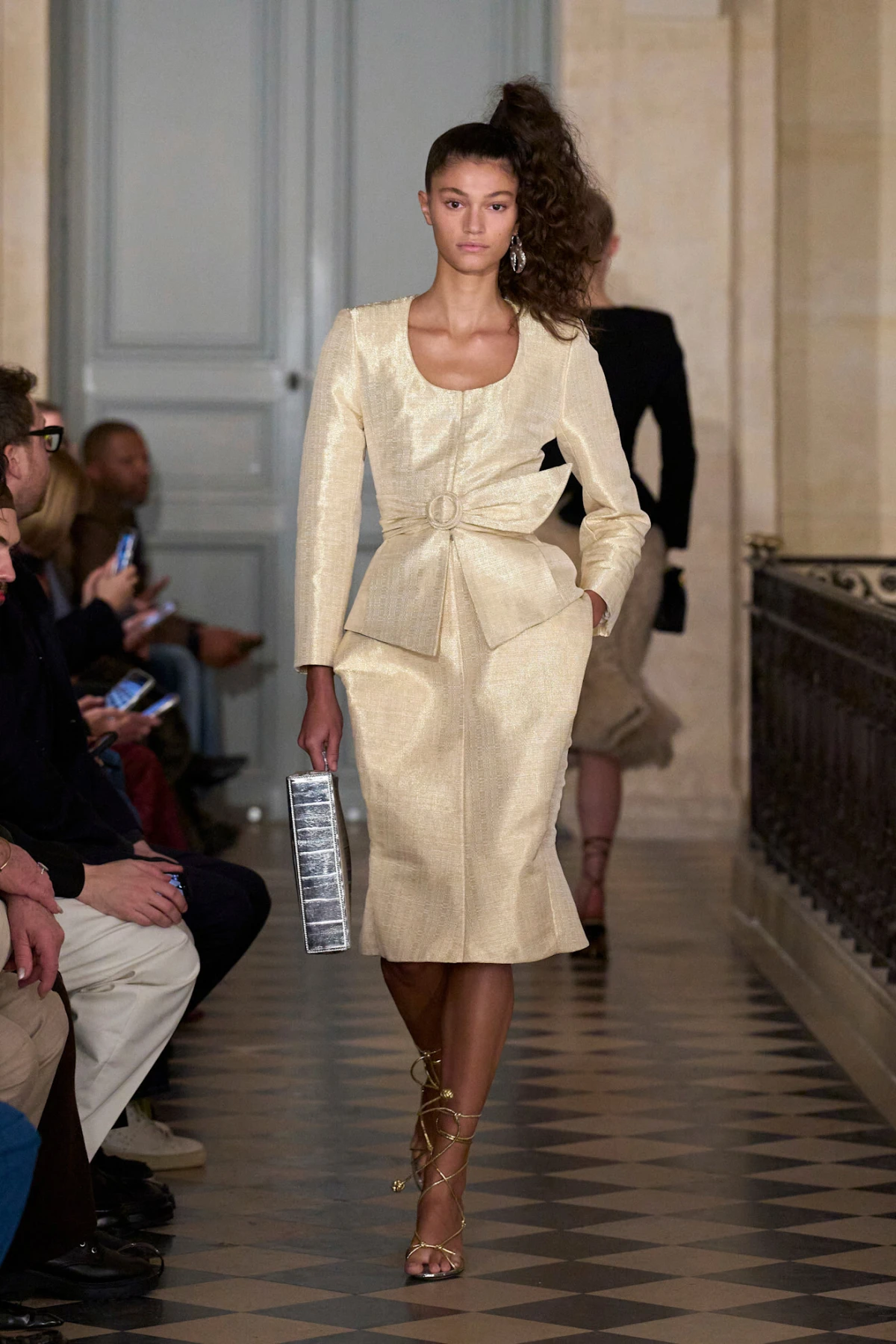 Jacquemus revija za jesen/zimu 2026. odlično spaja vintage estetiku i potpis brenda