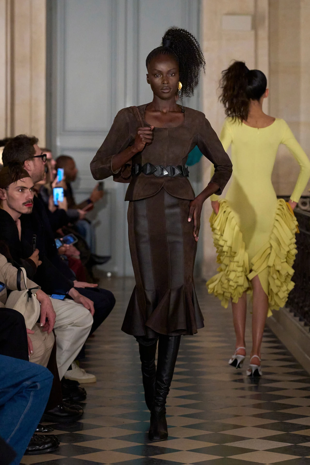 Jacquemus revija za jesen/zimu 2026. odlično spaja vintage estetiku i potpis brenda