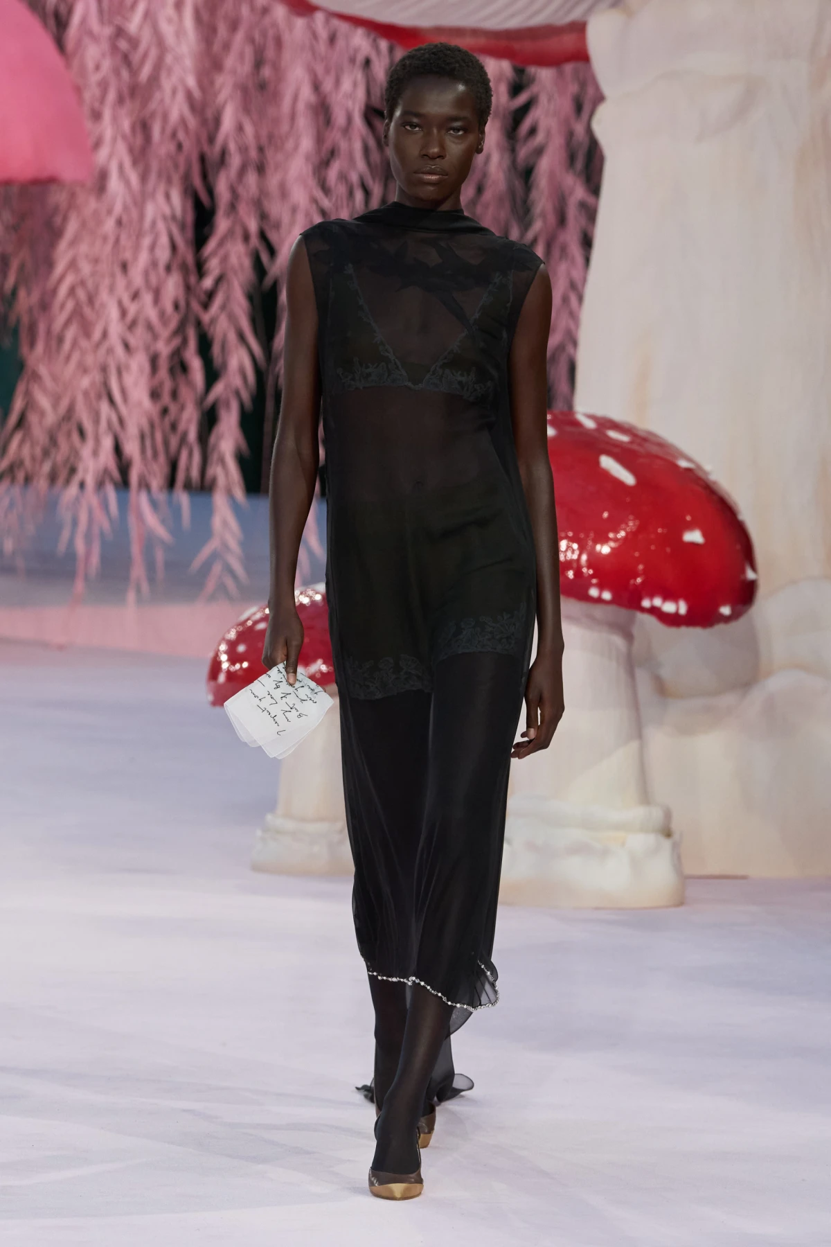 Kako izgleda prva Blazyjeva kolekcija visoke mode za Chanel?