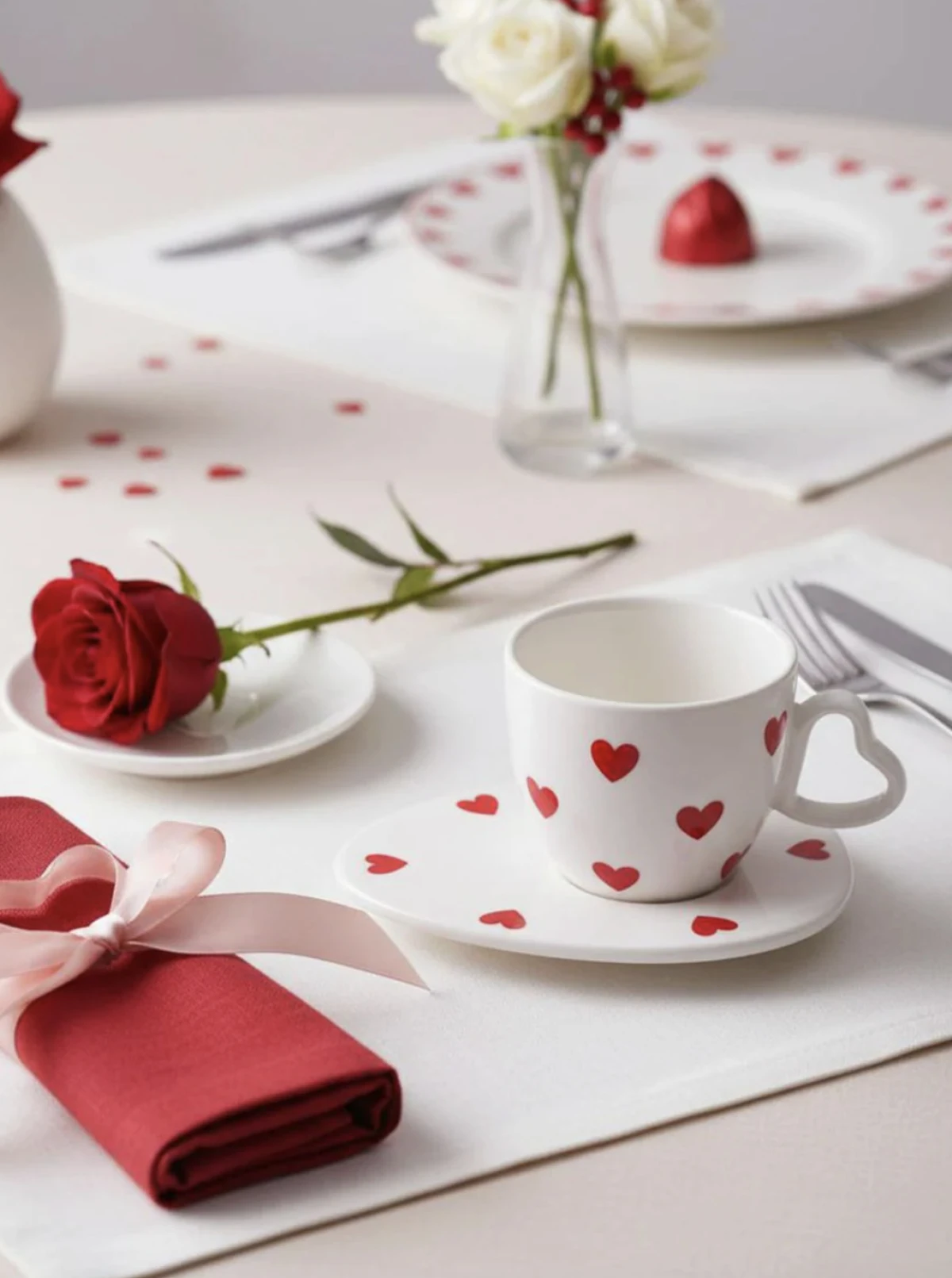 Sinsay ima najslađe valentinovske &scaron;alice koje slave ljubav (i dobru kavu)