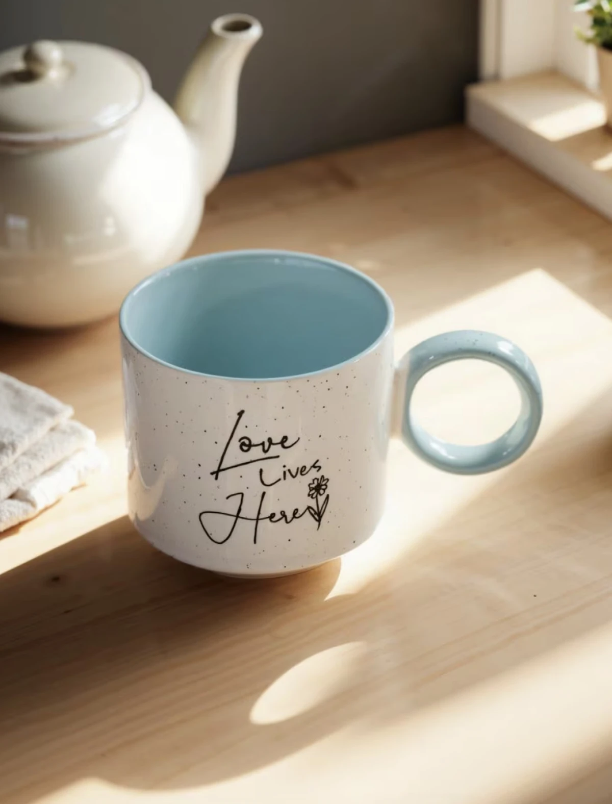 Sinsay ima najslađe valentinovske &scaron;alice koje slave ljubav (i dobru kavu)