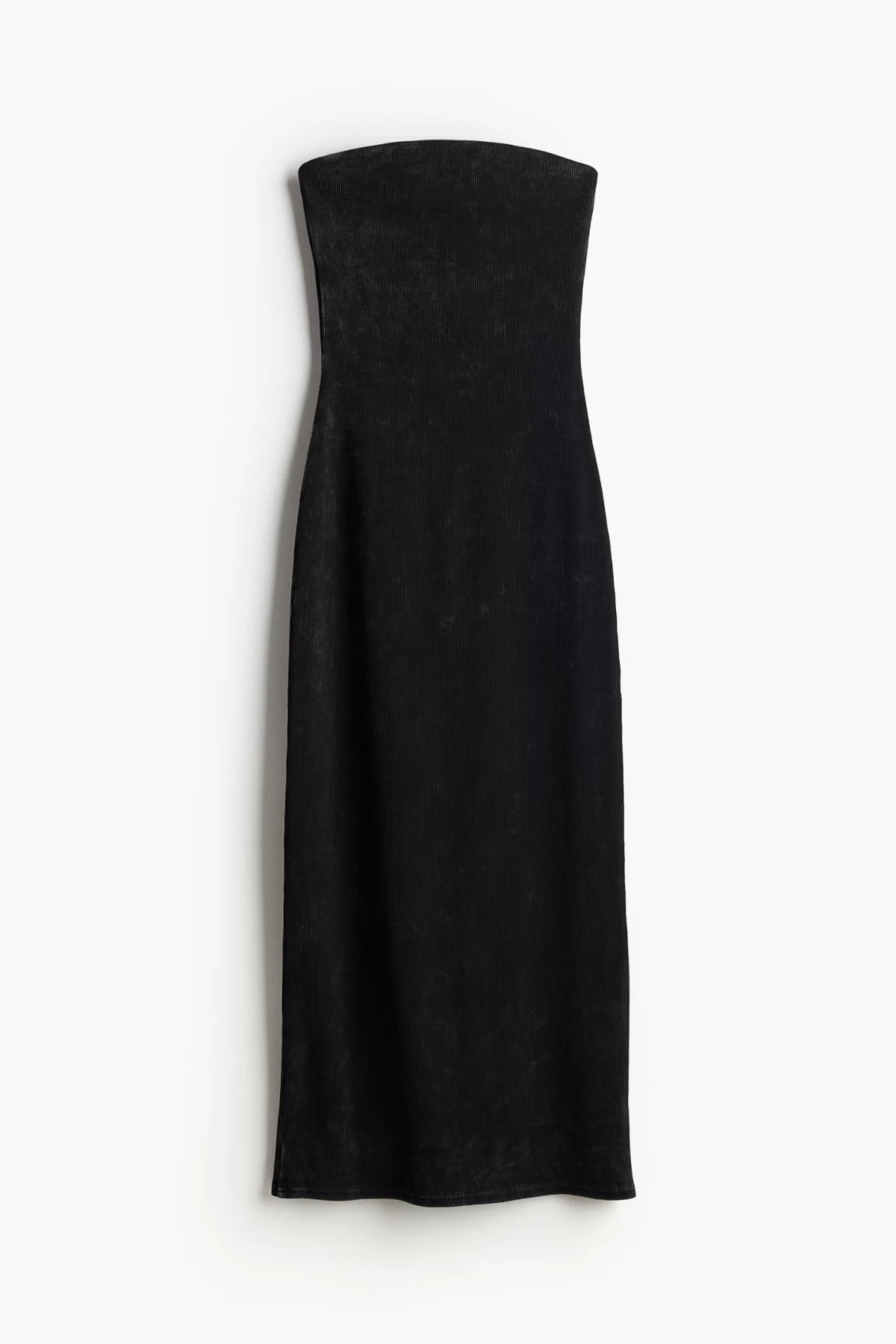 Ako netko zna tajnu savr&scaron;enog jednostavnog outfita to je Hailey Bieber