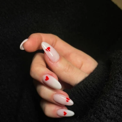 Prona&scaron;li smo savr&scaron;enu manikuru za Valentinovo