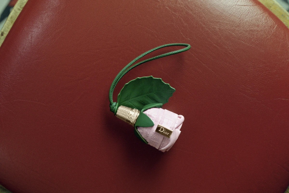 Posebna Dior kolekcija Jonathana Andersona za Valentinovo je osvojila na&scaron;a srca