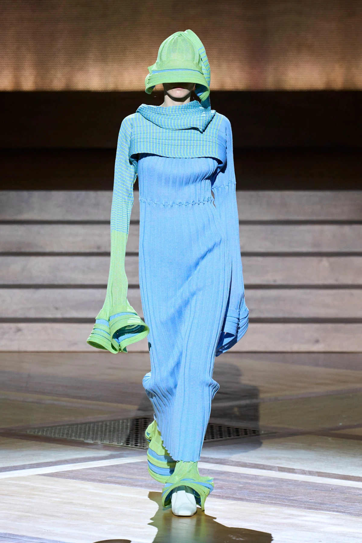 Nova pastelna boja zamijenit će maslac žutu: Svi će nositi svijetlo plave nijanse!