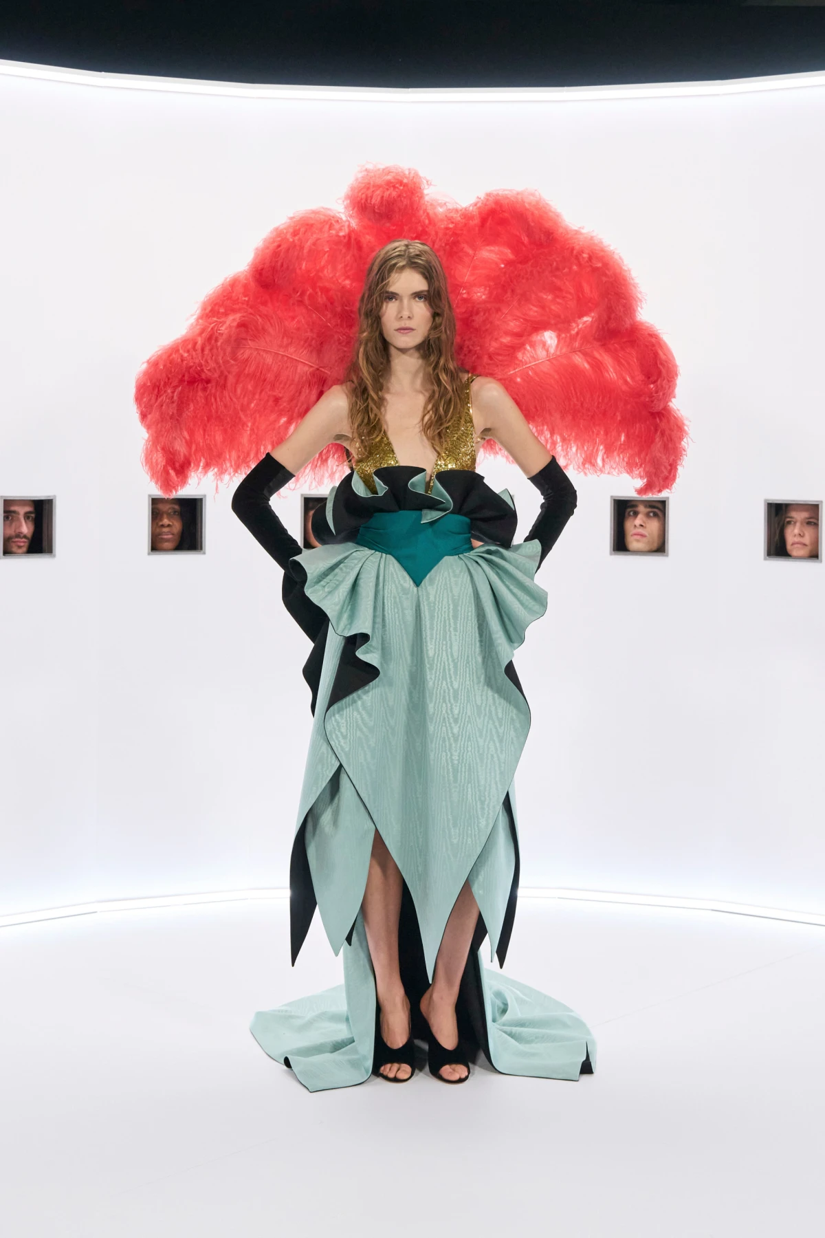 Za&scaron;to je moda odjednom opsjednuta pticama?