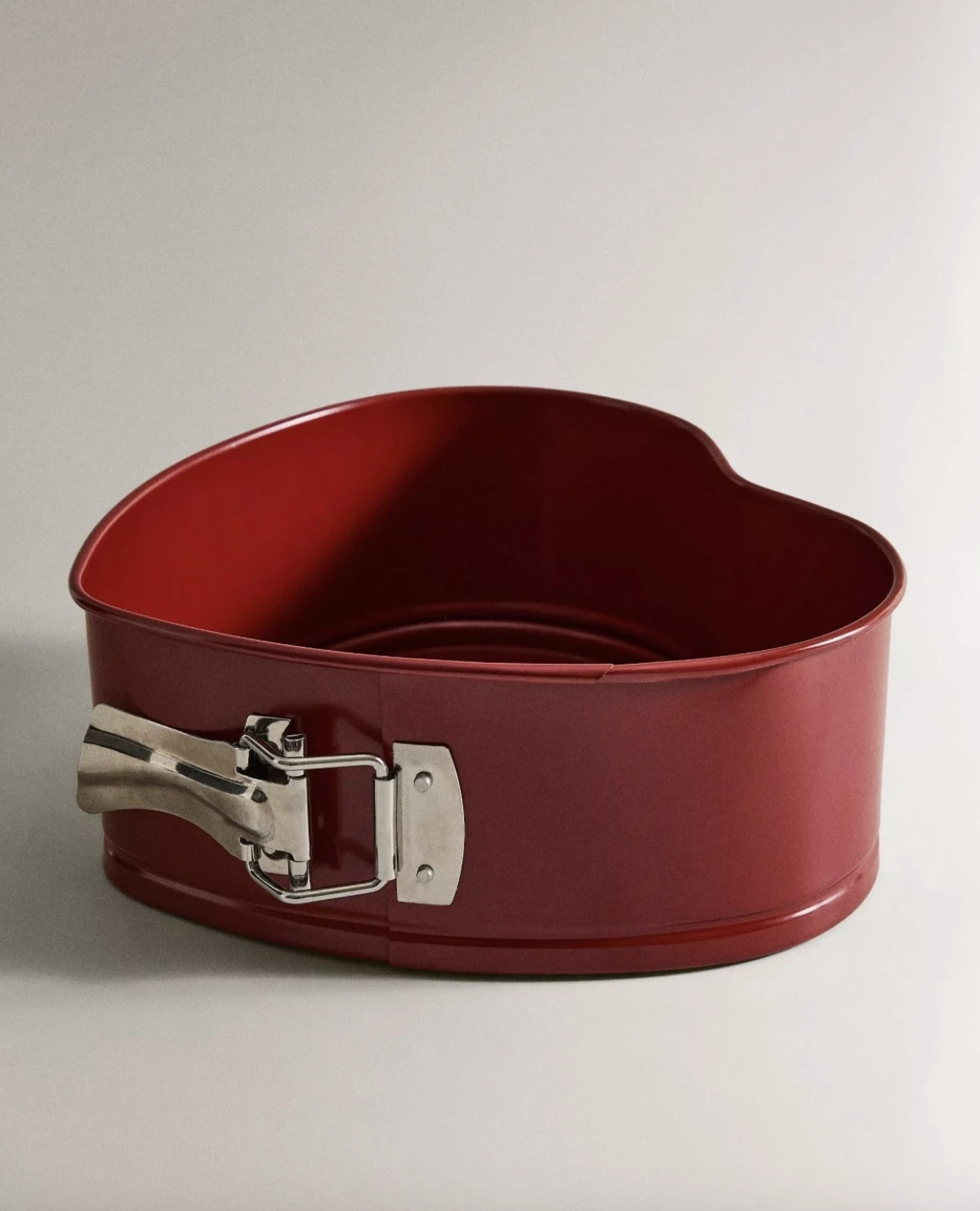 Valentinovo kod kuće? Zara Home ima prekrasne detalje za večeru udvoje