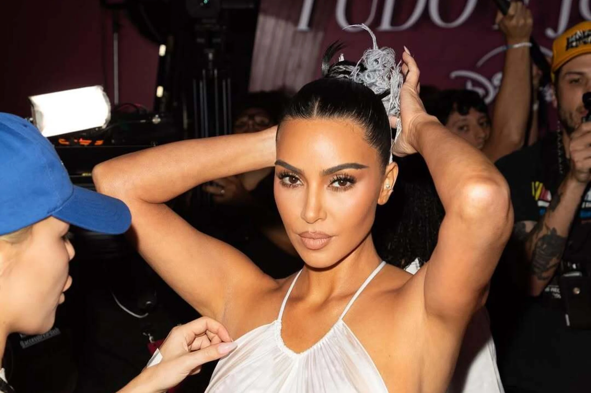 Kim Kardashian dovela Lewisa Hamiltona na obiteljsko druženje sa sestrama Kardashian