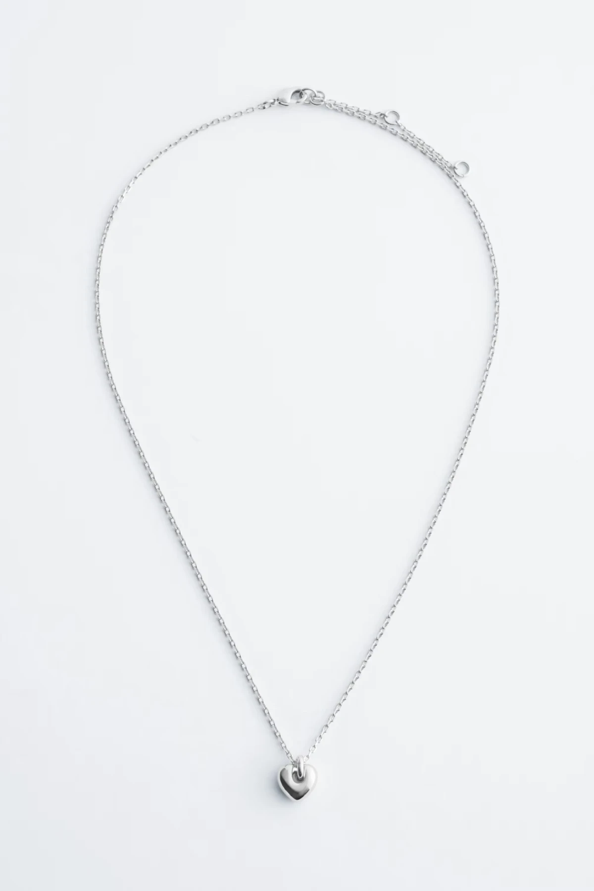 High street brendovi imaju odličnu kolekciju nakita s motivima srca