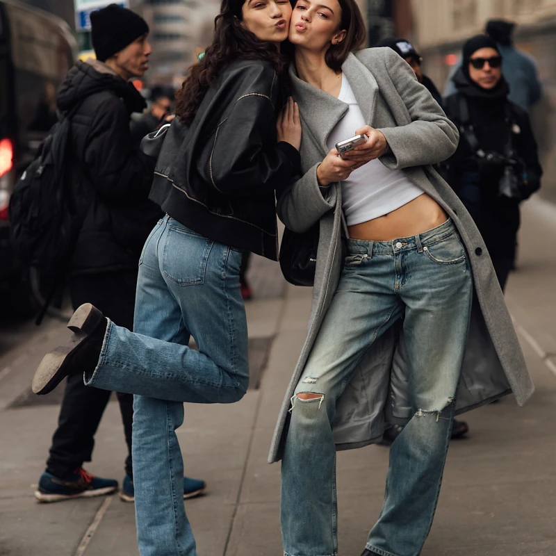 Zaboravljene i posložene duboko u ormare, ovaj model traperica ponovno je hit