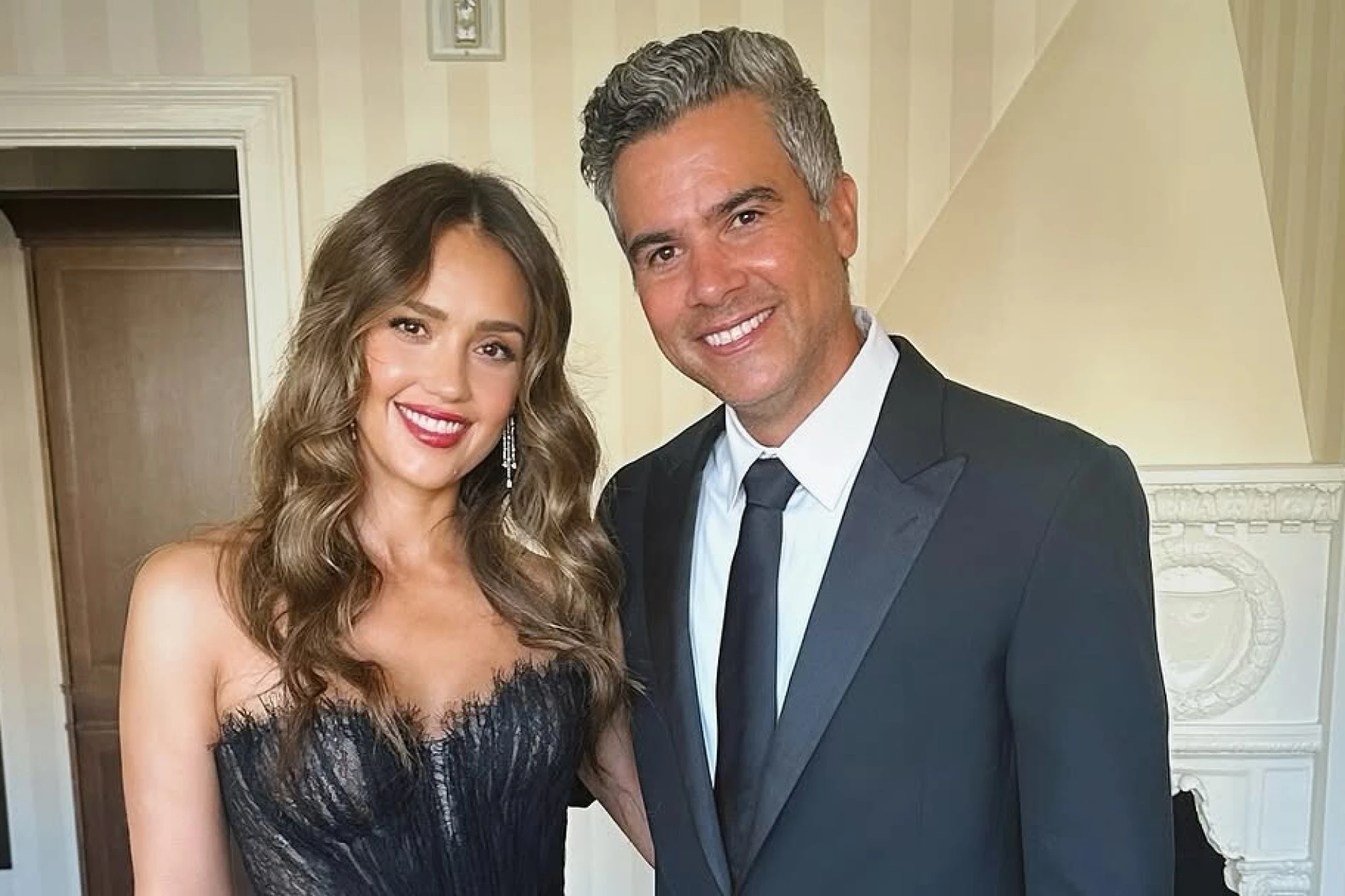 Jessica Alba i Cash Warren službeno su se razveli nakon 17 godina braka