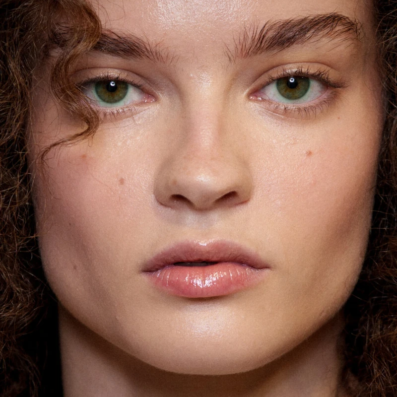 Prona&scaron;li smo najbolje okoloočne serume za blistav i odmoran pogled