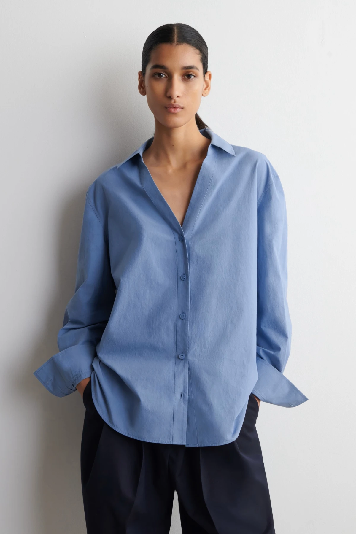 15 komada iz Zara, Mango i COS ponude koji su spoj minimalizma i tihog luksuza