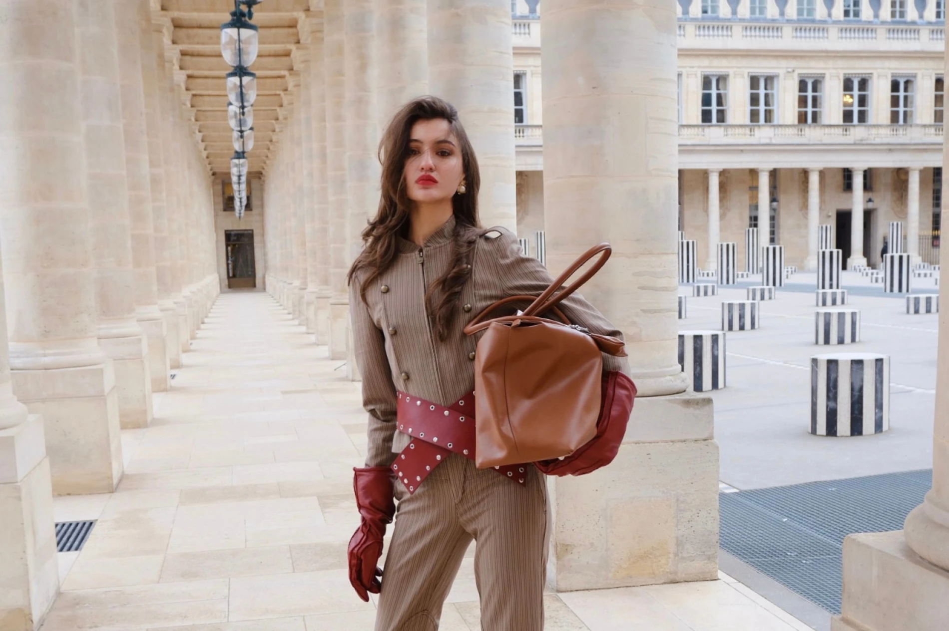 Ova torba domaćeg brenda osvojila je ulice Pariza