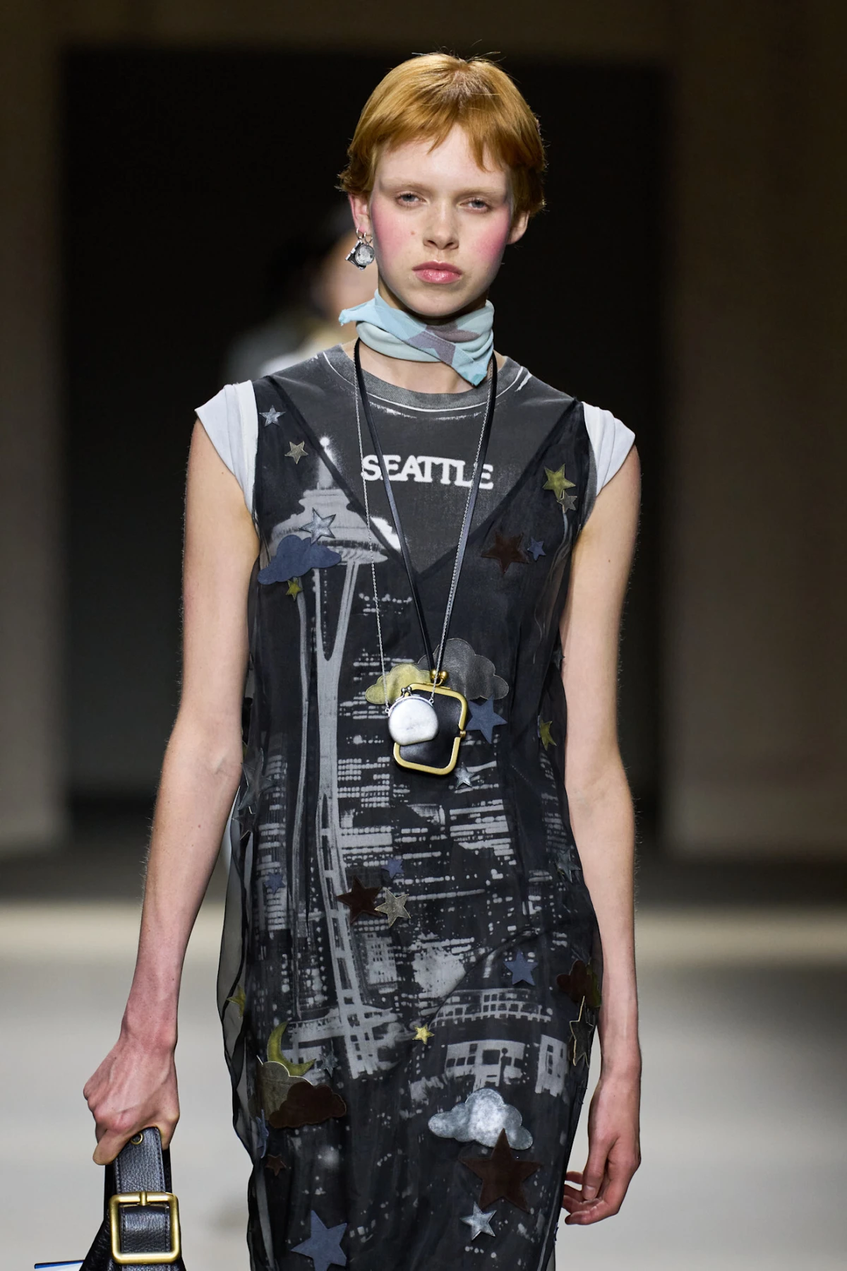 Ovog proljeća želimo nositi trendy ogrlice s malim torbicama