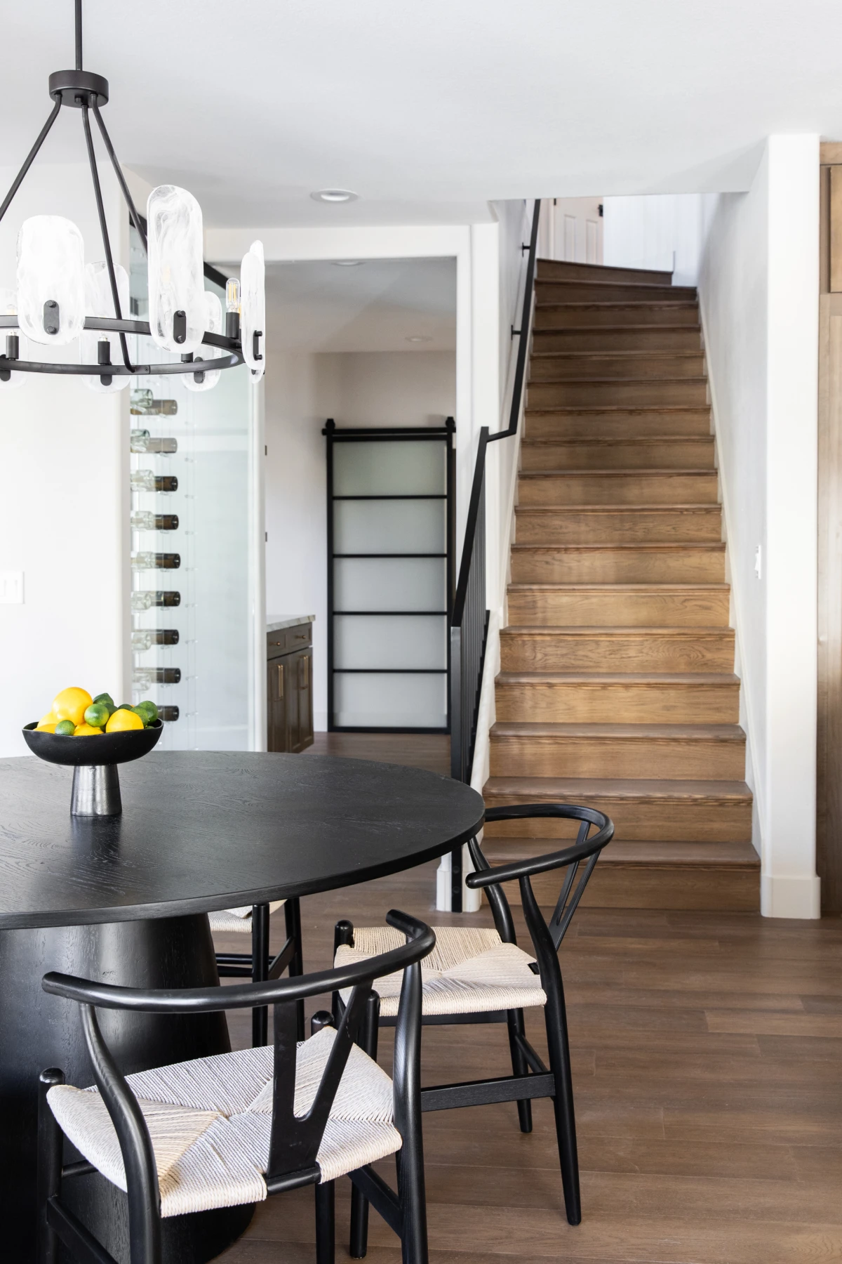 Ako razmi&scaron;ljate o smeđim detaljima u domu, ovaj renovirani stan bi vas mogao inspirirati