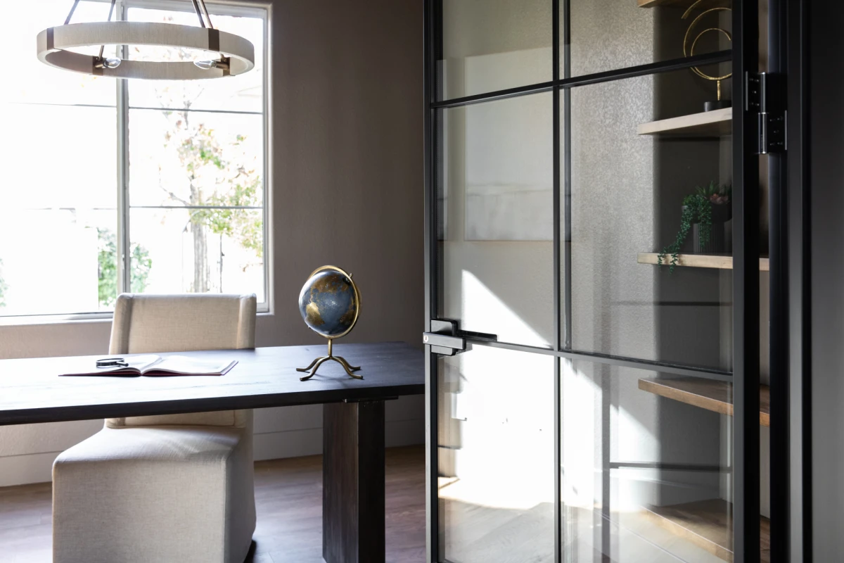 Ako razmi&scaron;ljate o smeđim detaljima u domu, ovaj renovirani stan bi vas mogao inspirirati