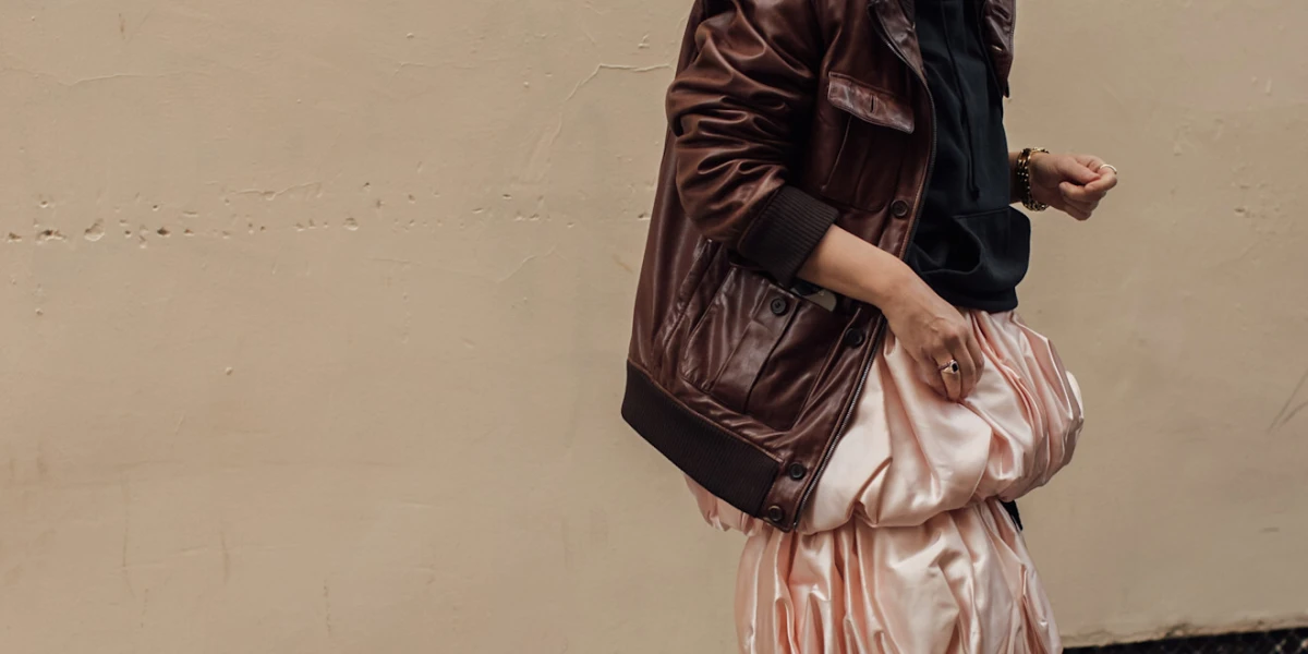 Zaboravite na klasičnu crnu, ovu boju kožne jakne obožavamo