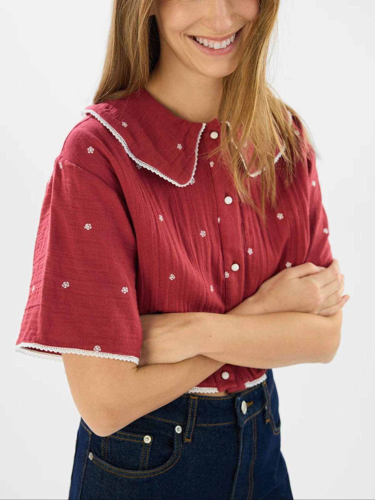 Bluze s kragnama trend su kojem ne možemo odoljeti ovog proljeća