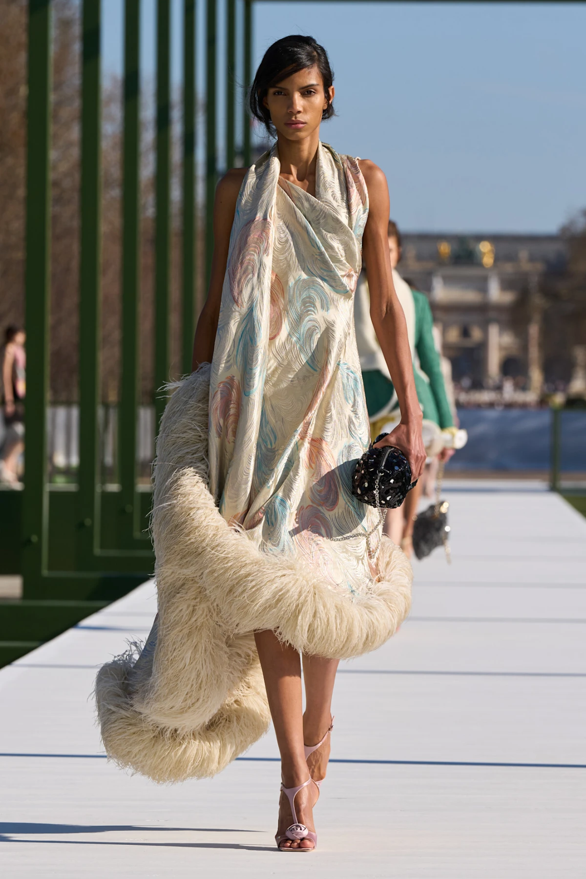 Jonathan Anderson vodi Dior kroz rajske vrtove Pariza