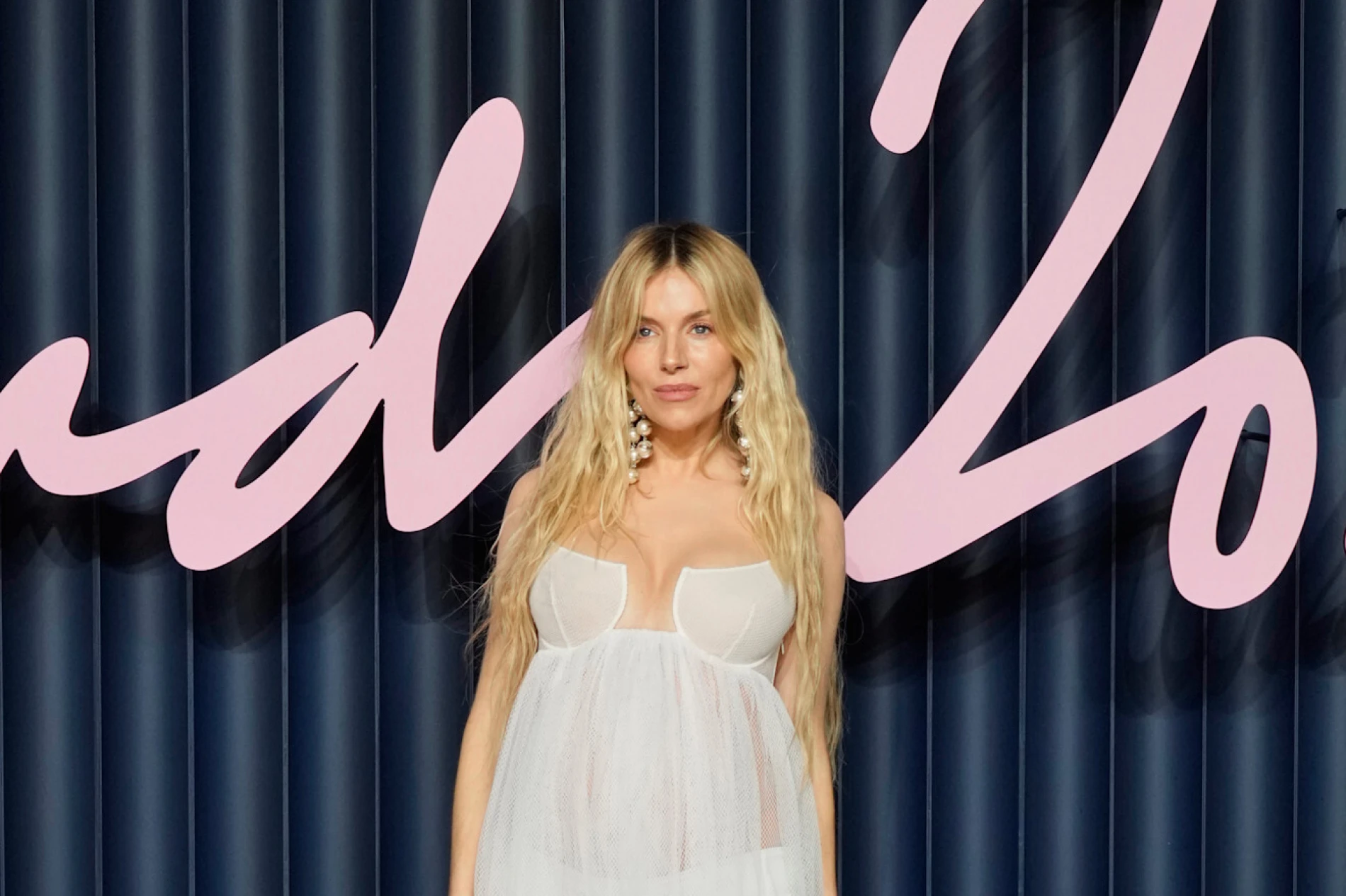 Sienna Miller o normaliziranju veza starijih žena i mlađih mu&scaron;karaca