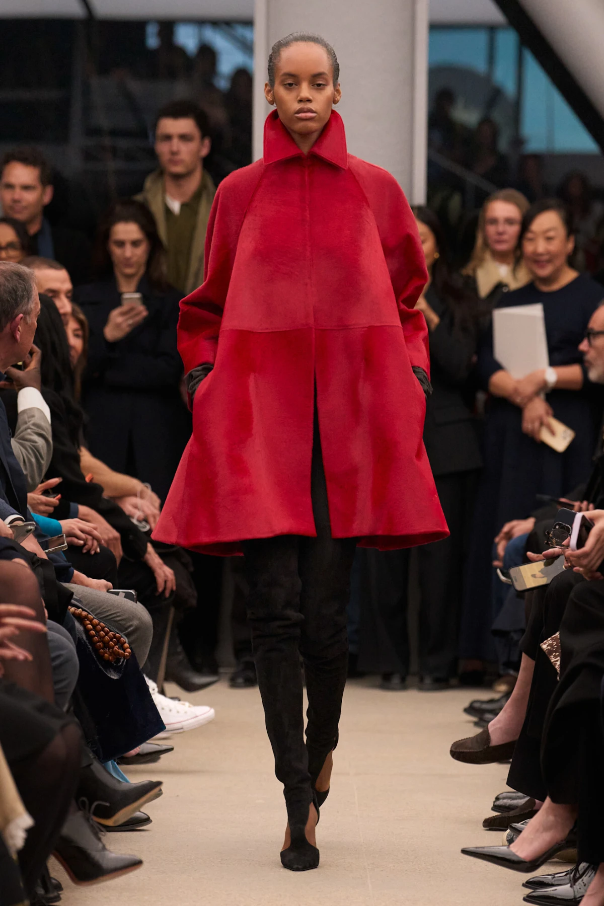 Pieter Mulier prikazao je posljednju Alaia kolekciju prije prelaska u Versace