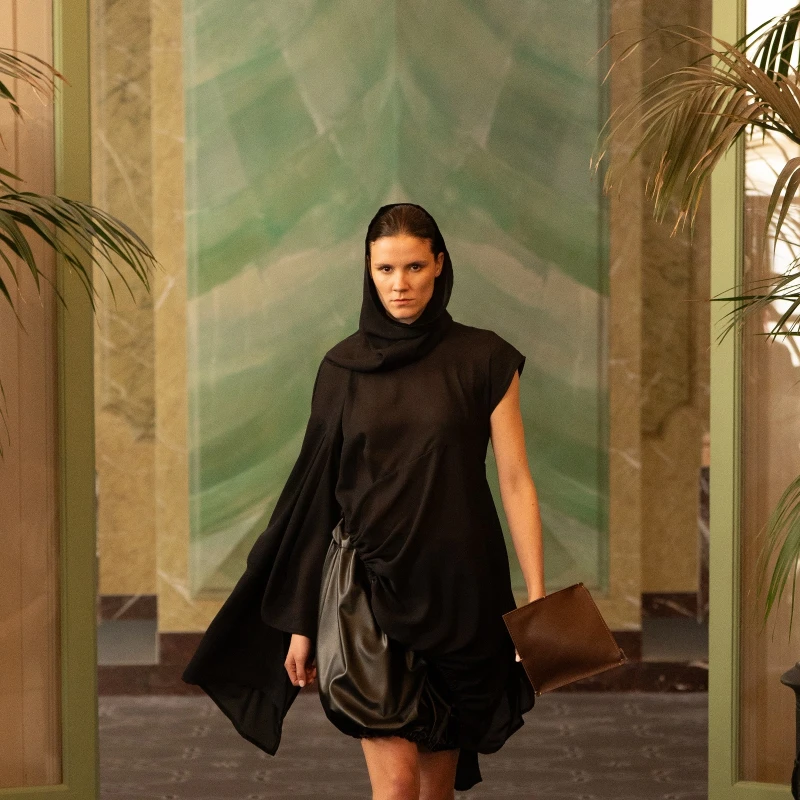 Dizajnerica Martina Herak predstavila prvu kapsul kolekciju &ldquo;Cap01&rdquo; na Paris Fashion Weeku