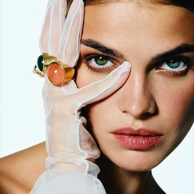 AURA predstavlja novu kolekciju maskara koja spaja efekt i njegu trepavica