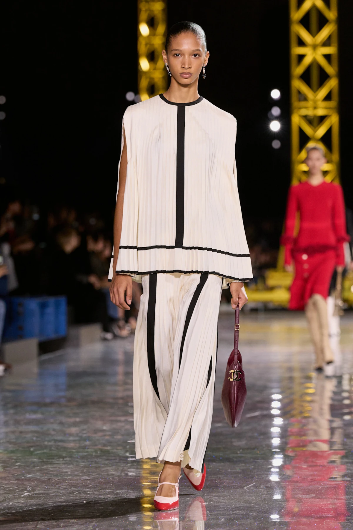 Nova Chanel revija dokazala je da Matthieu Blazy vrlo dobro zna &scaron;to želimo nositi