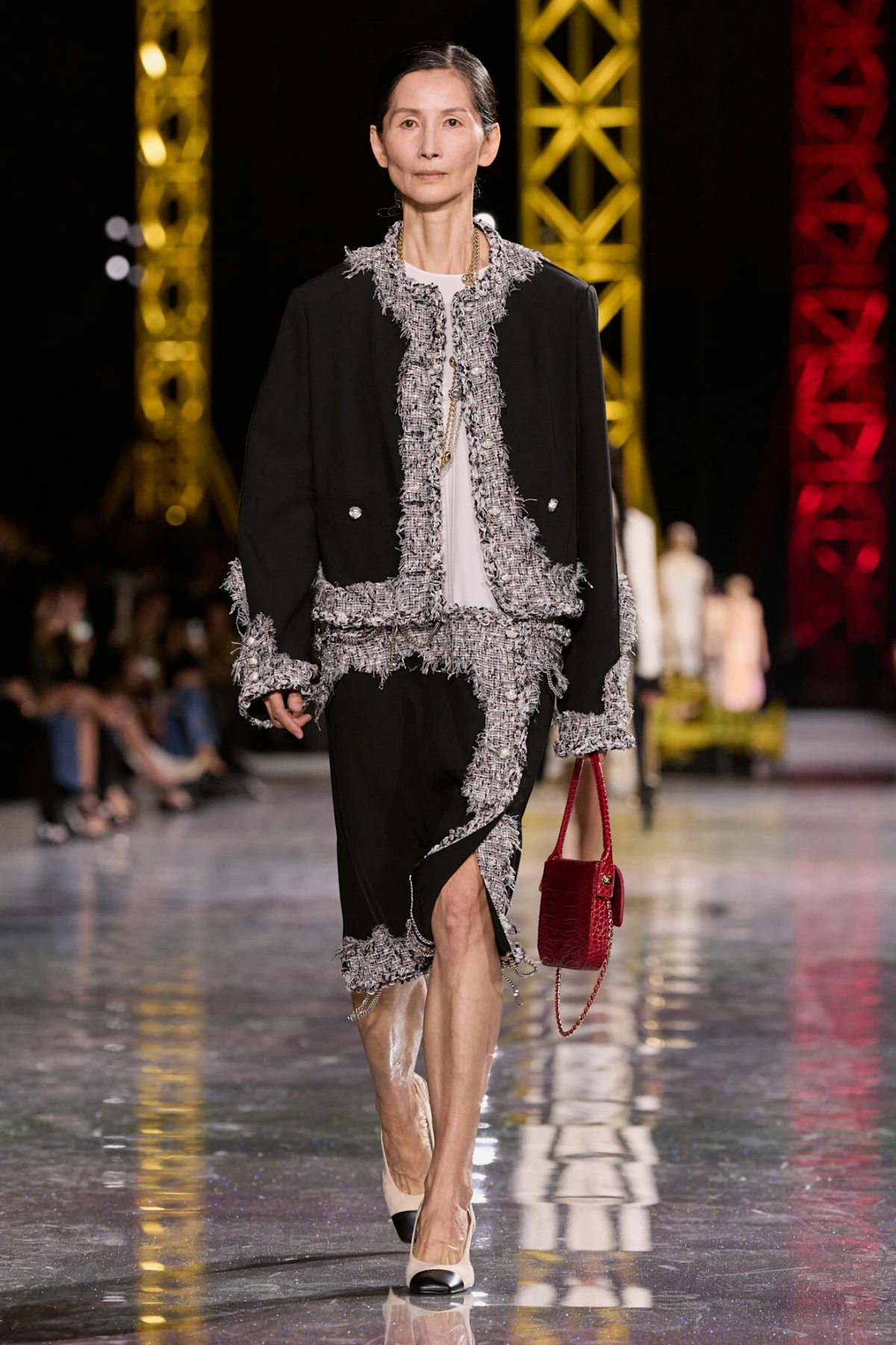 Nova Chanel revija dokazala je da Matthieu Blazy vrlo dobro zna &scaron;to želimo nositi