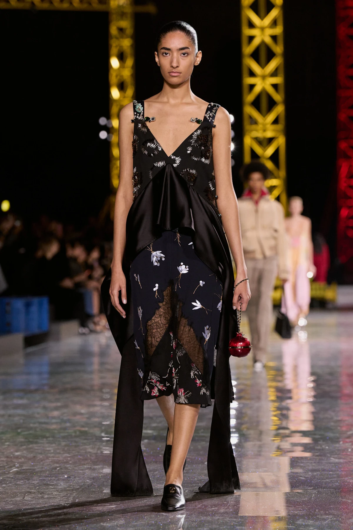 Nova Chanel revija dokazala je da Matthieu Blazy vrlo dobro zna &scaron;to želimo nositi