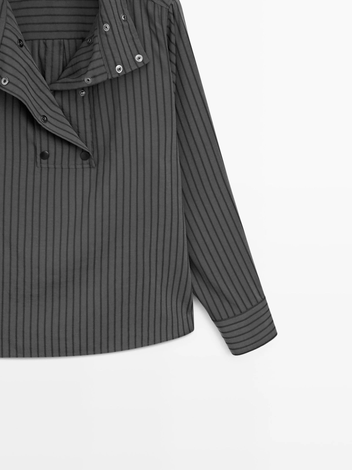 Elle wishlist: Massimo Dutti ko&scaron;ulja na prugice sa zanimljivim gumbima