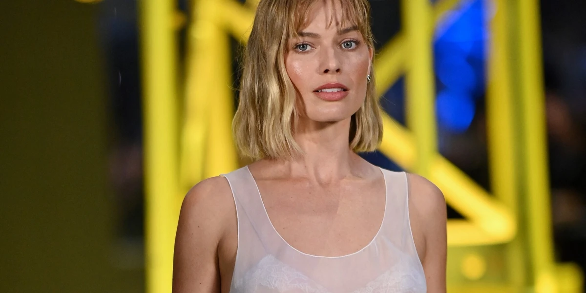 Margot Robbie pokazala veliku transformaciju na Chanel reviji